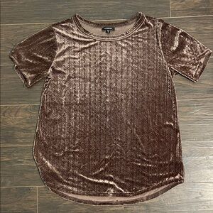 mittoshop Short-Sleeve Velvet Crewneck Top in Chocolate Brown